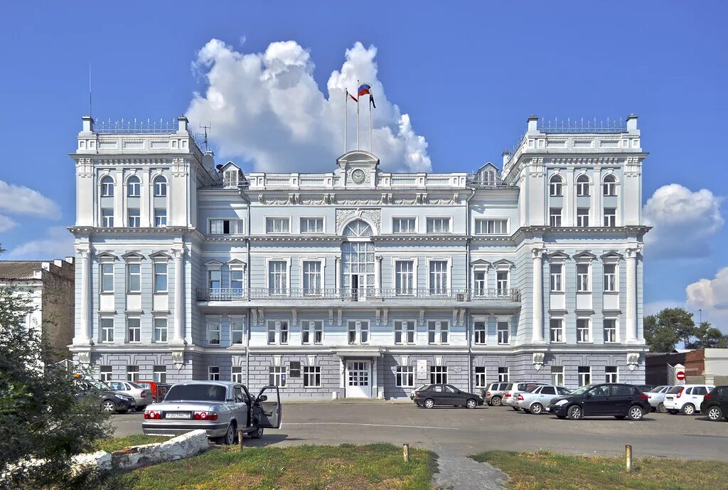 Удмуртия город Сарапул. Здание администрации города Сарапула. Сарапул достопримечательности города. Сарапул Купеческий город.