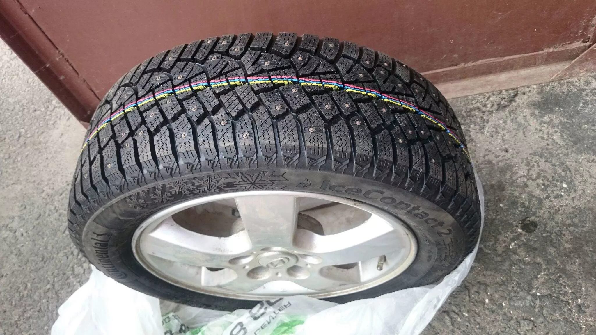 Continental contiicecontact 2 kd. Continental icecontact 2 205/55 r16. Continental icecontact 2 205 55 r16 94t. Зимняя шипованная резина continental 205 55 16. Continental icecontact 2 205 55 r16 94t.