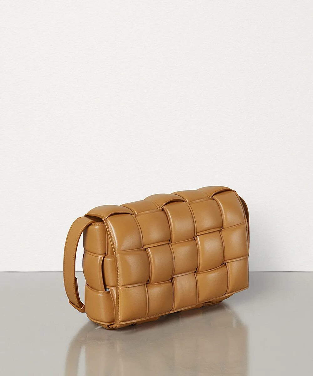 Bottega veneta сумка padded cassette. Bottega veneta padded cassette. Сумка bottega veneta cassette. Bottega veneta cassette bag. Bottega veneta cassette.
