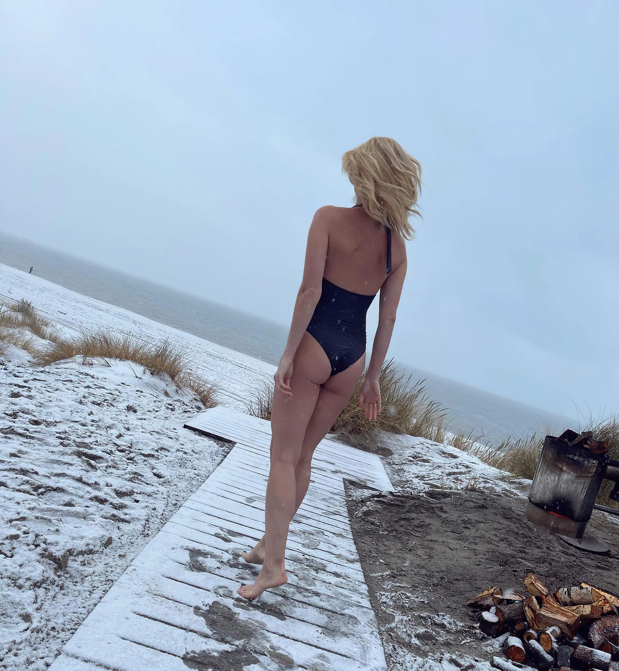 Алина засобина актриса. Алина засобина максим. Актриса теле2 алина засобина. Алина засобина актриса. Как звать девушку из рекламы.