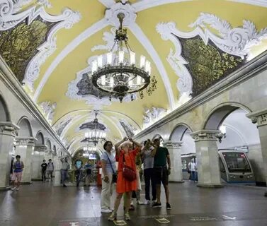 Экскурсия по станциям метро