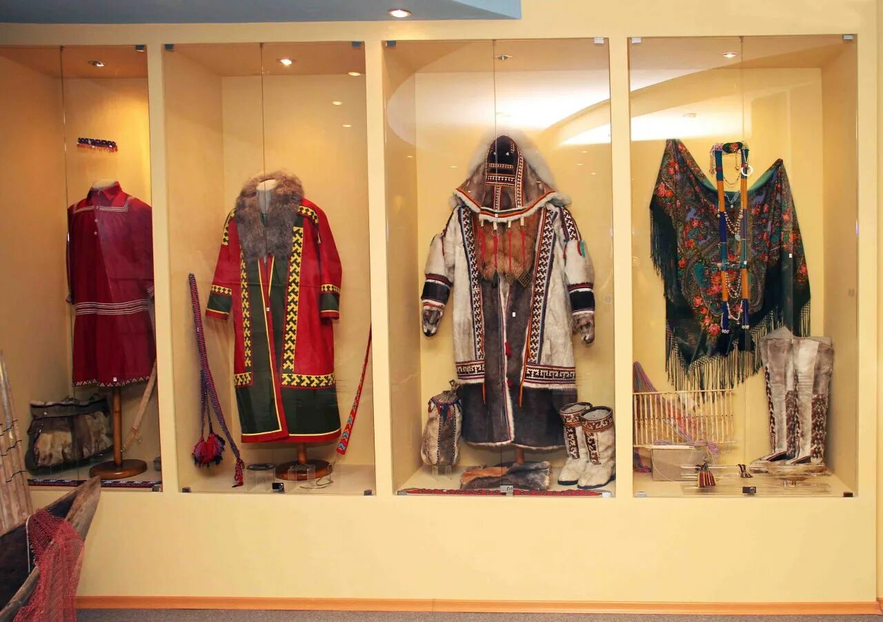 Музей освоения севера губкинский. Музей освоения севера губкинский. Сарапульский музей-заповедник. Выставка минералов. Город губкинский ямало-ненецкий автономный округ.