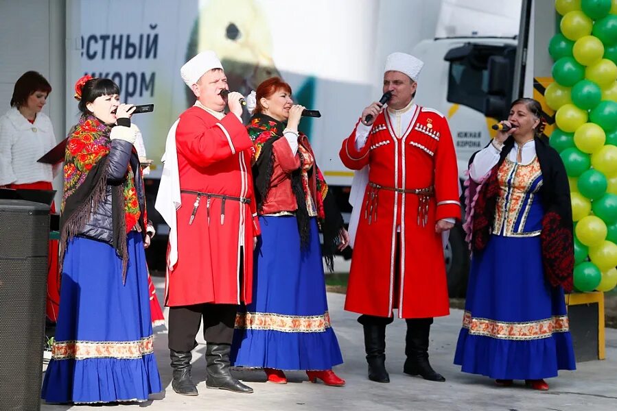 дк луч брюховецкая. хутор красная нива школа. брюховецкий рынок. бурлаченко хутор красная нива брюховецкий район. кубанский берег база отдыха.