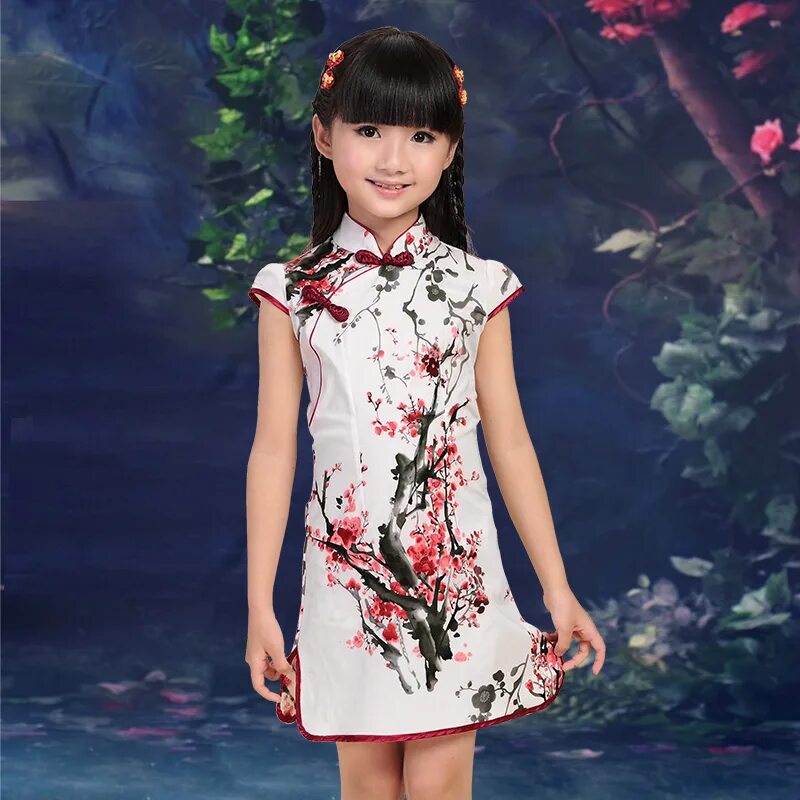 Японки маленькие худые. Бьорк ципао. Японские платья детские. Китайское платье. Платье для девочки в японском стиле.