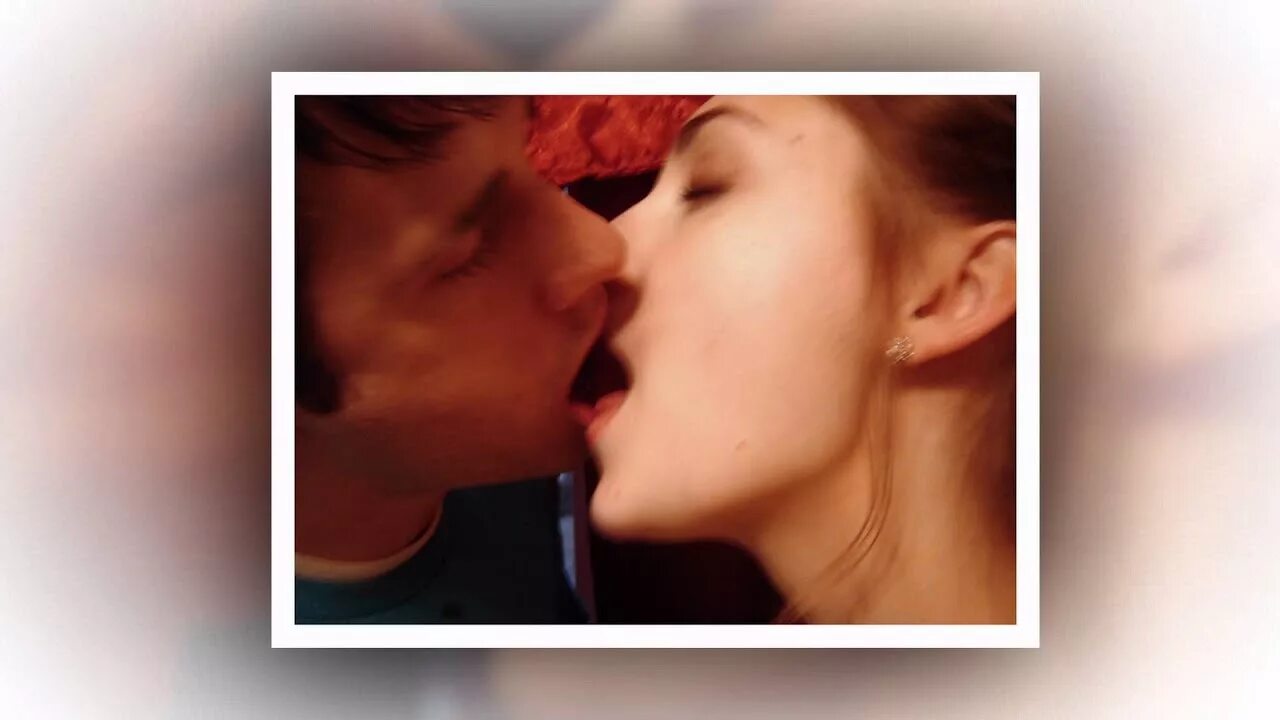 Французский поцелуй аккорд. Правильный поцелуй с языком. Первый поцелуй с парнем с языком. Поцелуй видеоурок. Первый поцелуй в засос.