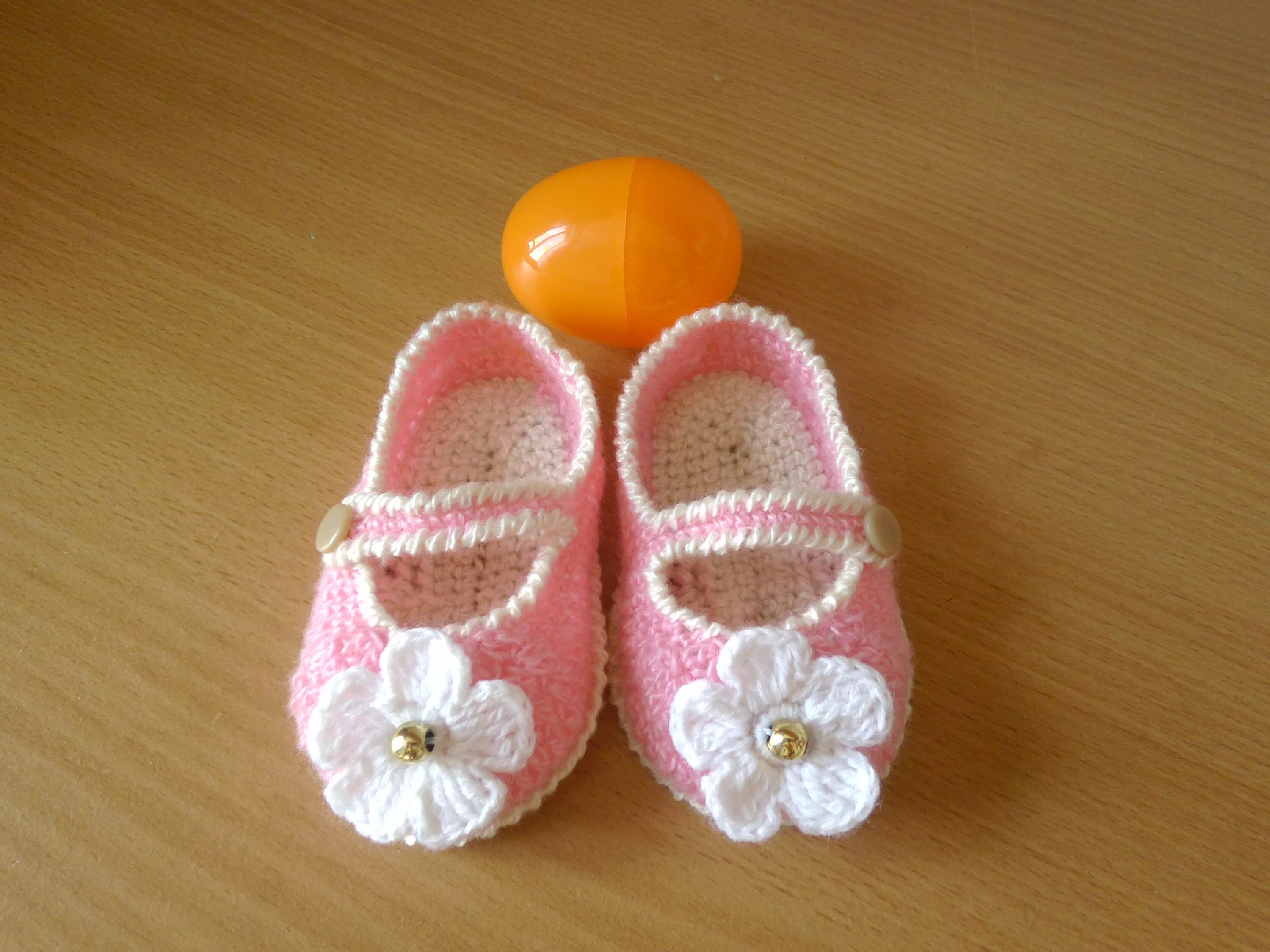 Сделать пинетки. Пинетки для новорожденных. Пинетки красные. Пинетки моксы крючком для новорожденных. Сделать пинетки.