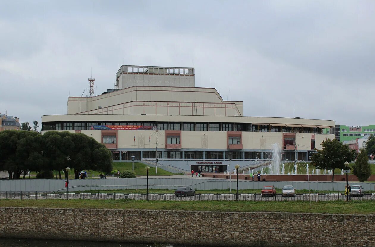 театр пл. иваново город ивановский областной драматический театр. драматический театр иваново. площадь пушкина. площадь пушкина 2.