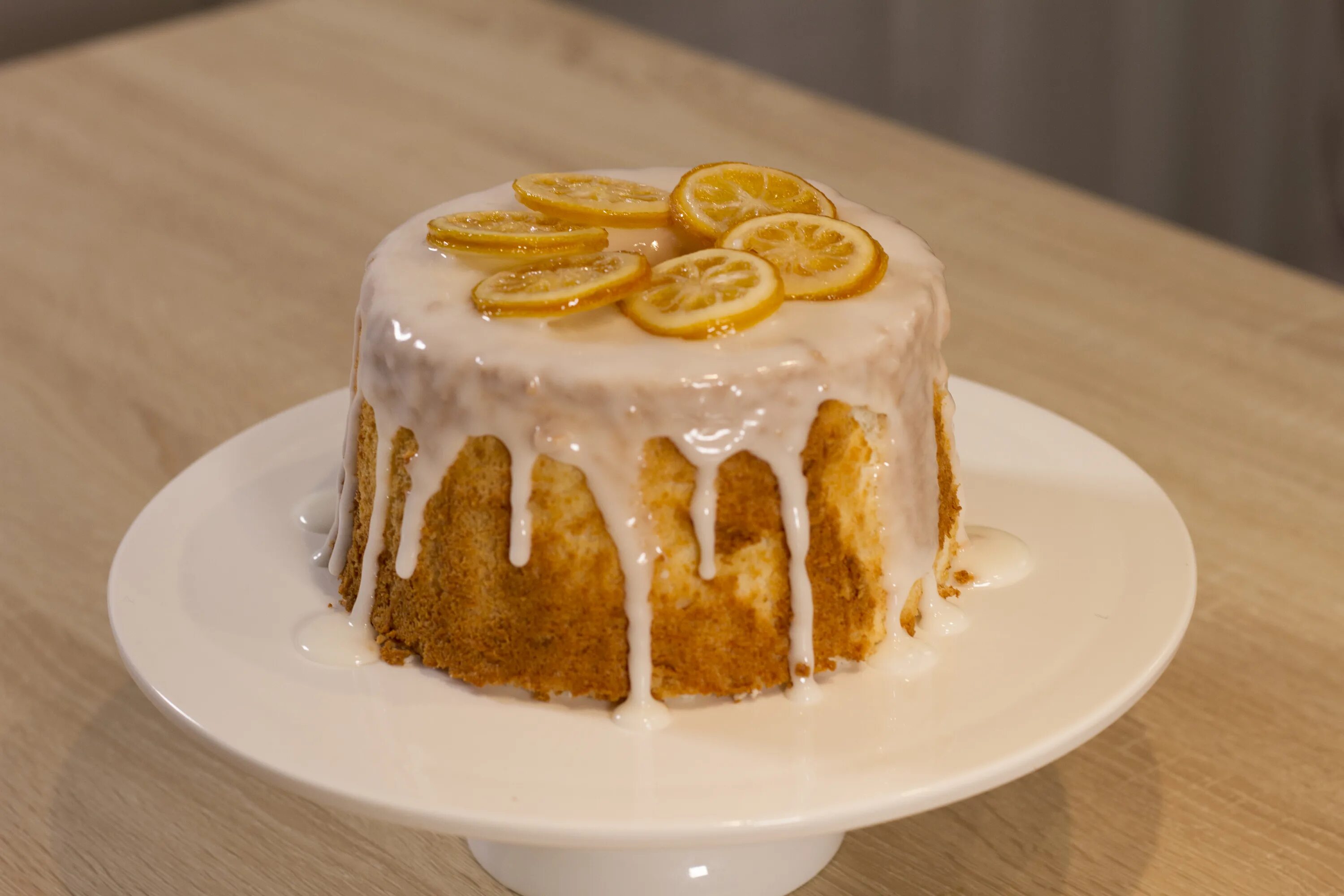 Angel cakes patriki москва. Энджел Кейкс. Ангельский бисквит. Бисквит пища ангелов. Торты на ангельском бисквите.