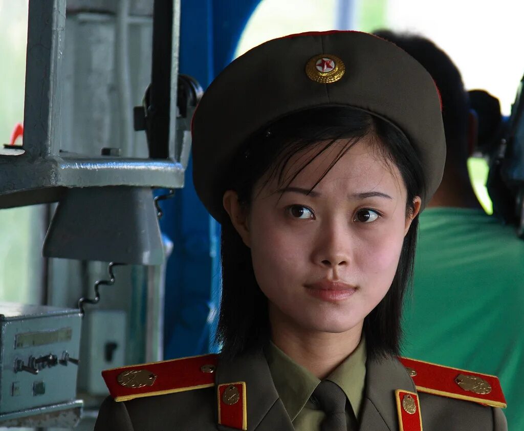 Женщины кореи. North korean. мисс северная корея. кореянки из северной кореи. эрик лаффорг северная корея девушки военные.