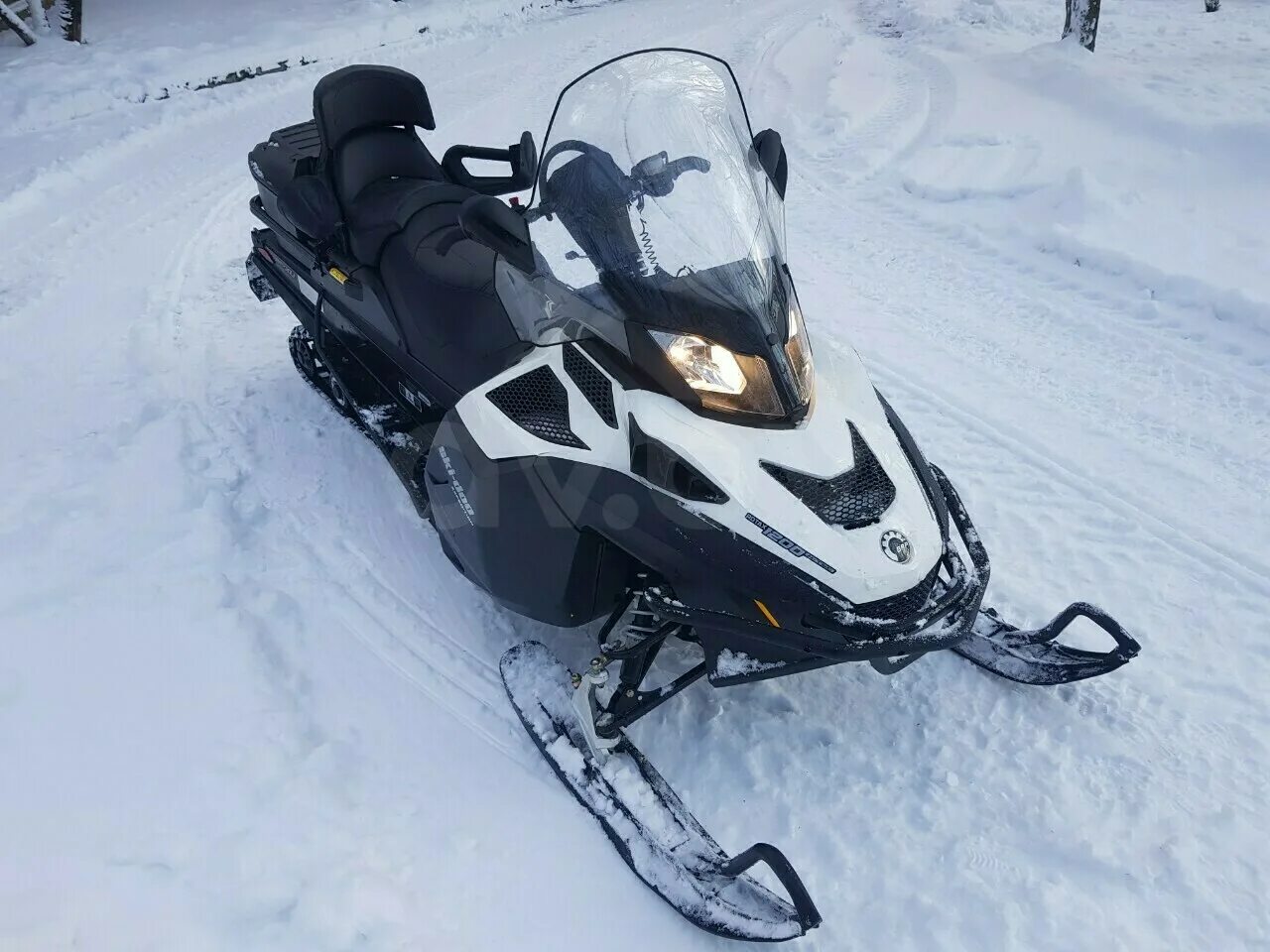 Купить снегоход в спб бу. BRP Expedition 1200. Ski Doo Expedition 1200. BRP Ski-Doo Expedition se 1200. Снегоход BRP Ski Doo Expedition 1200.