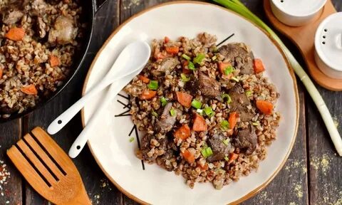 Гречка с мясом и луком