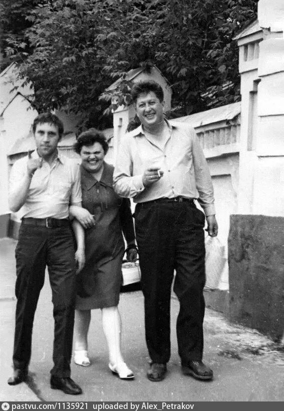 Как живет старший сын Владимира Высоцкого? Скрытная личная жизнь и роли. Кто его