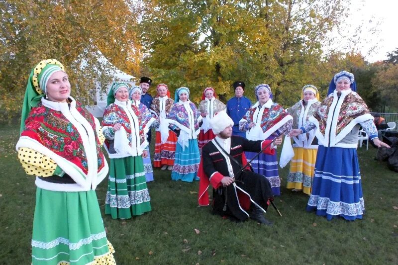 Ой сад во дворе. Ансамбль морошка ой сад во дворе. Ой сад д во дворе. Хоровод детей "ой, сад во дворе". Ой во дворе.
