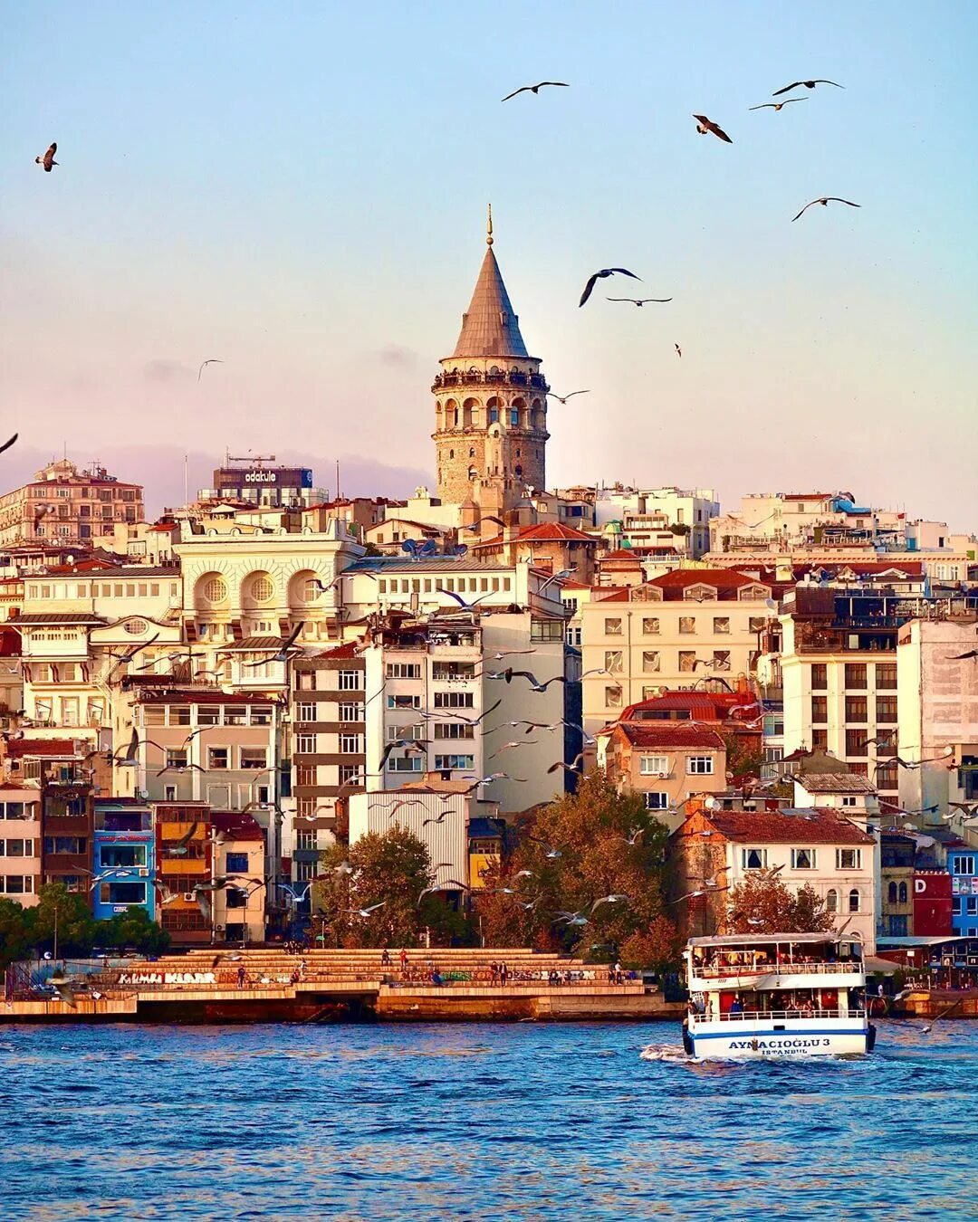 Well turkey. Порт Галата в Стамбуле. Турция архитектура Стамбул. Галата Кипр. Стамбул Галата набережная.