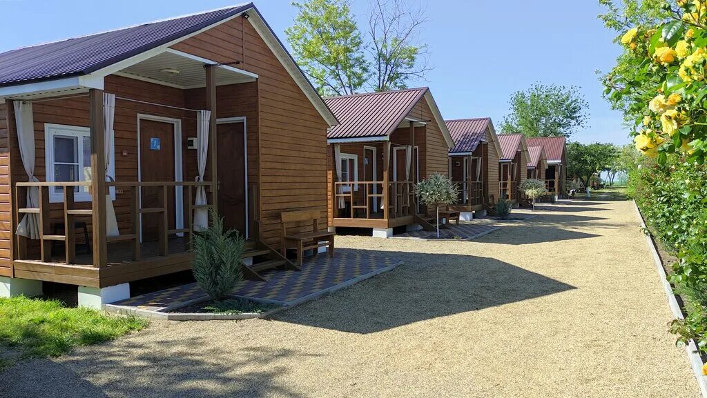 Кемпинг оазис в голубицкой. Кемпинг оазис голубицкая краснодарский край-. Азовское :море оазис голубицкая домики. Голубицкая автокемпинг оазис. Оазис голубицкая.