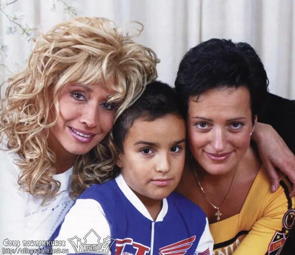 Ирина аллегрова дочь лала. Внук ирины аллегровой. Ирина аллегрова дочь лала. Внук ирины аллегровой. Ирина аллегрова и ее семья.