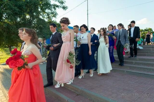 Усть дон инфо сайт. Усть дон инфо сайт. Ресторан на дону ростовская область усть донецкий район. Раздорская школа усть-донецкого района. Апаринский усть-донецкий район.