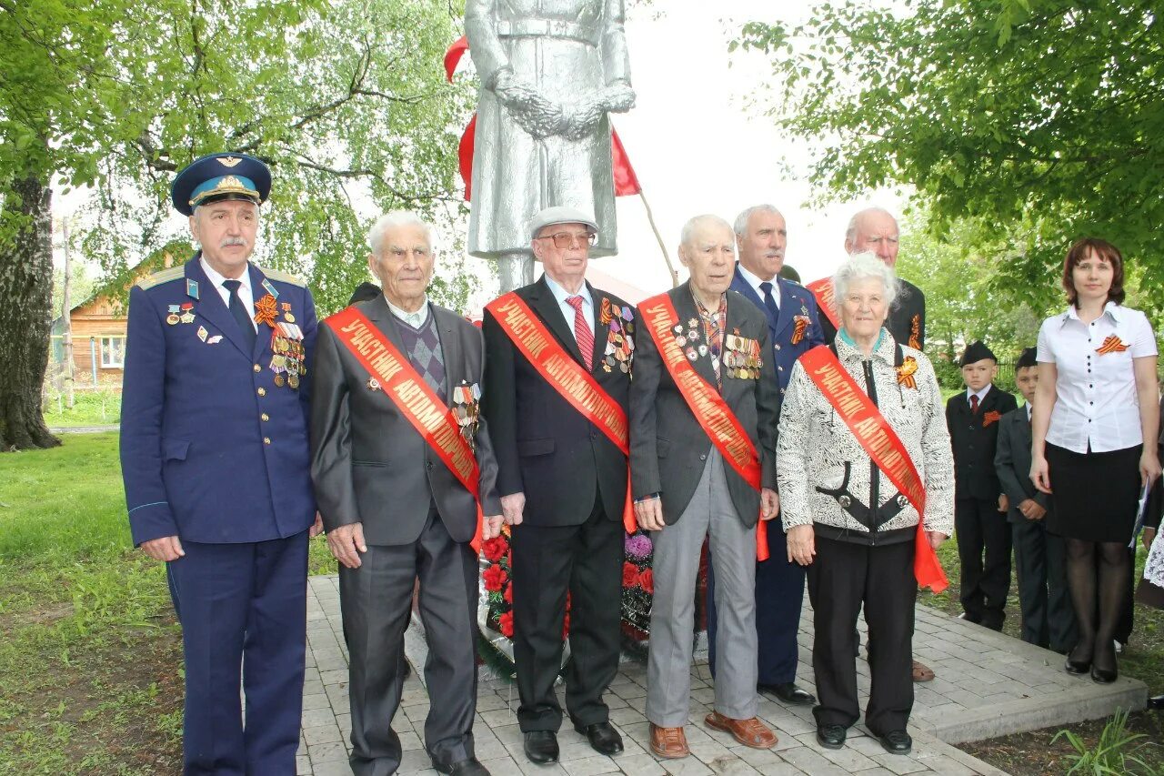 Сажное белгородская область. Гостищево Яковлевский район. Село Гостищево Яковлевский район Белгородская область. Станция Сажное Белгородская область Яковлевский район. Станция с. Гостищево Яковлевский район Белгородская область.