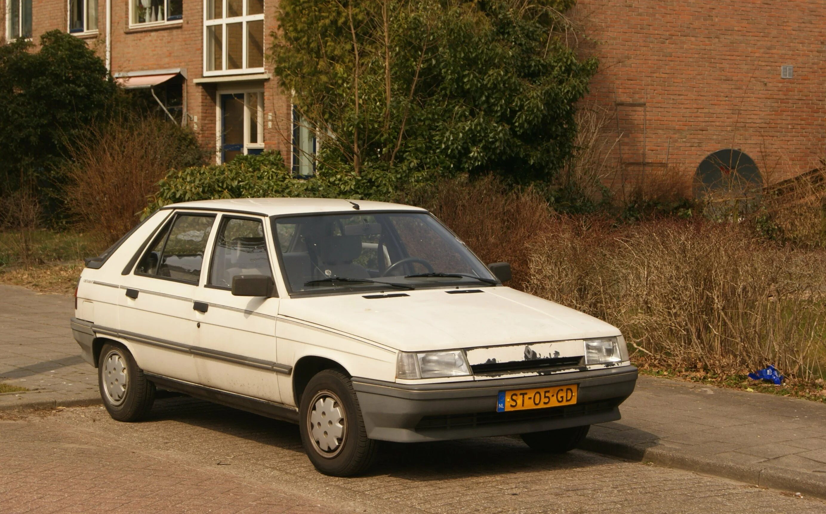Reno 11f. Renault 11. Renault 11, 1988. Renault 1987. Renault 11 Police.