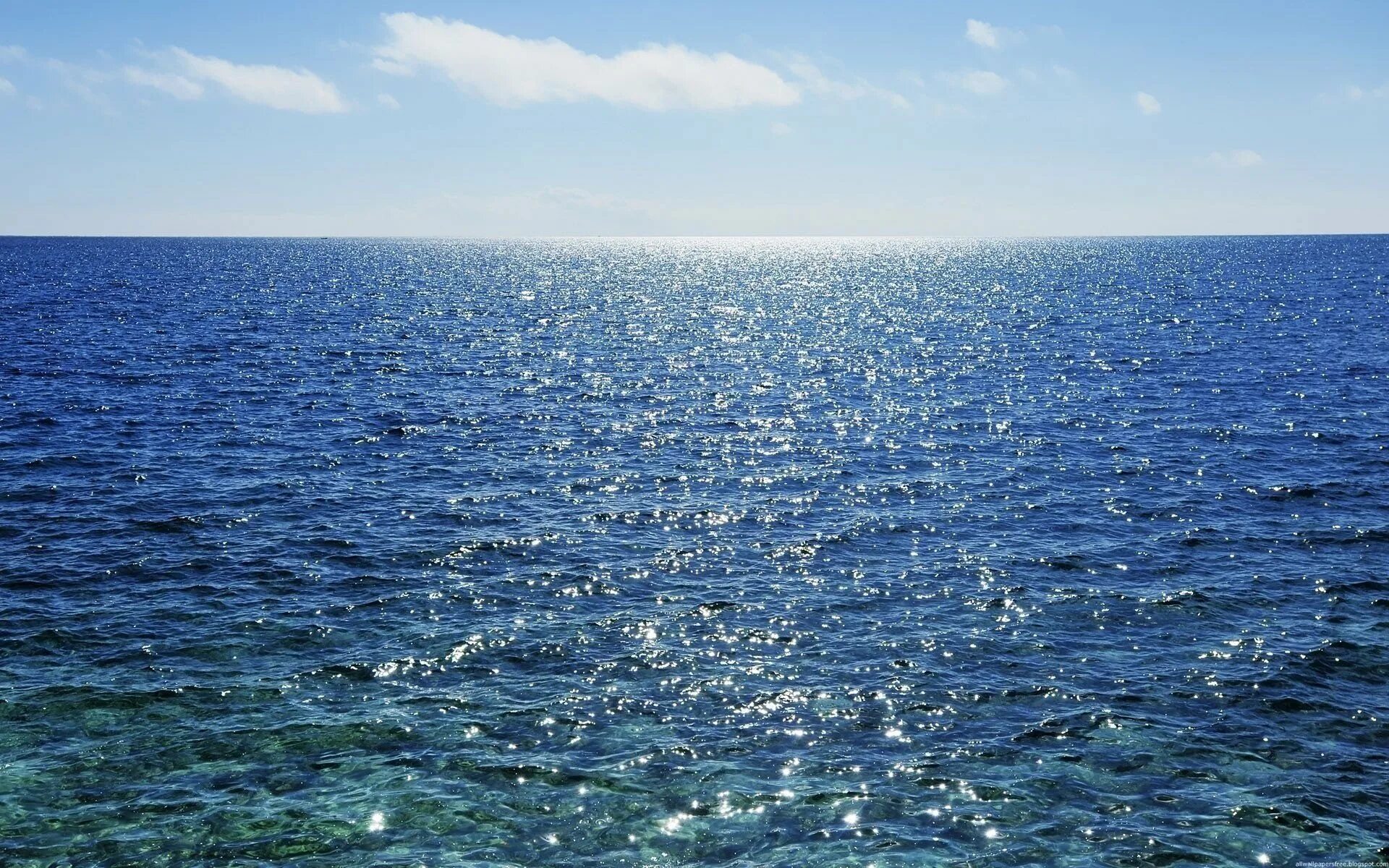 Черное море галечный берег. Бэк на море. Красивые пейзажи моря. Море осенью. Сентябрь море.