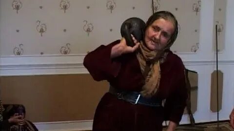Самая сильная бабушка