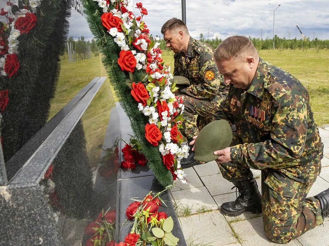 Организация участников боевых действий. Салехард ветераны боевых действий. Живи солдат. Боевое братство ЯНАО.