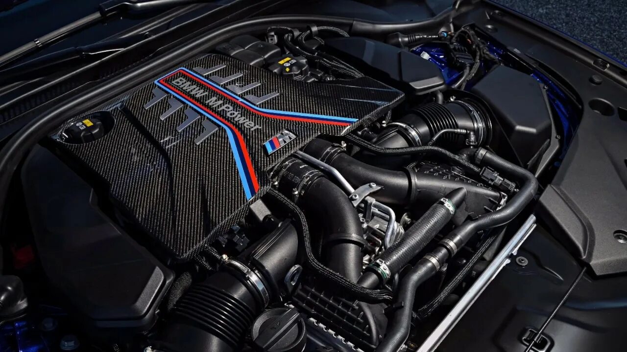 Новые двигатели бмв. BMW m5 f90 engine. Двигатель БМВ м5. V8 Twin Turbo BMW m5 f90. M5 f90 мотор.