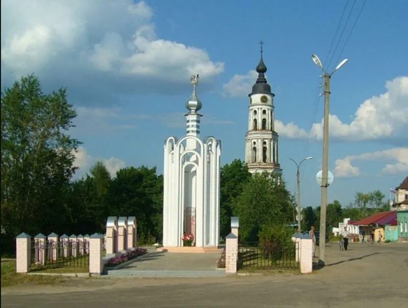Лежнево ивановская область. Колокольня в лежнево ивановской области. Колокольня в лежнево ивановской. Ивановская обл пос лежнево. Троице знаменская церковь лежнево.