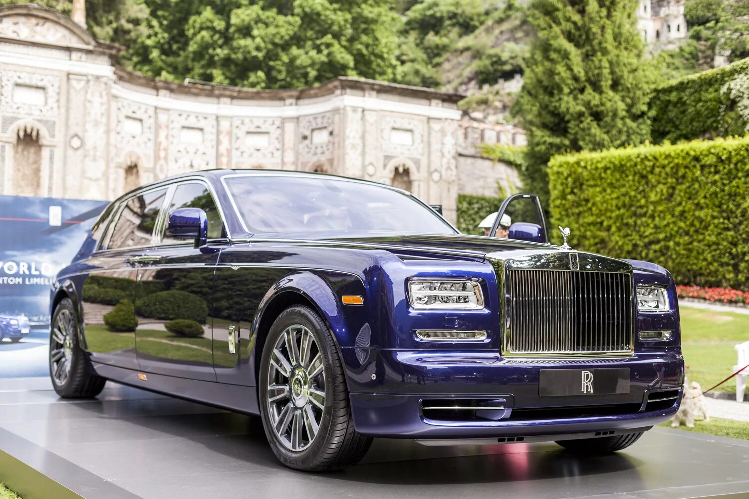 Роллс ройс фантом 1998. Роллс ройс фантом купе 2021. Rolls-royce sweptail. Rolls royce phantom 7. Rolls royce ghost 2021.