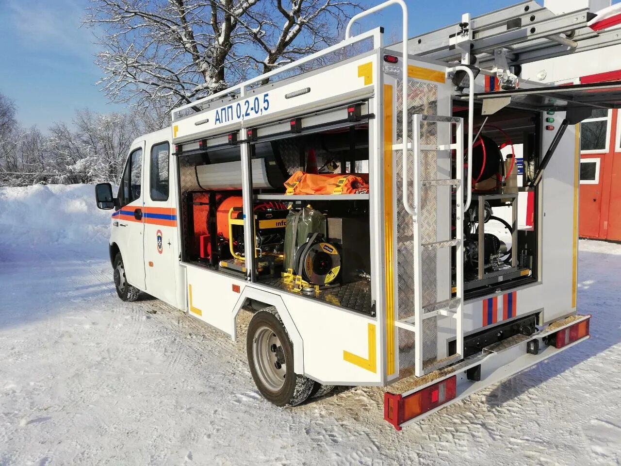 Аварийно спасательные машины. Аварийно спасательная Газель Некст. Автомобиль спасателей АСМ. Аварийные спасательная машина Газель Некст АСМ -3. АСМ пожарный автомобиль.