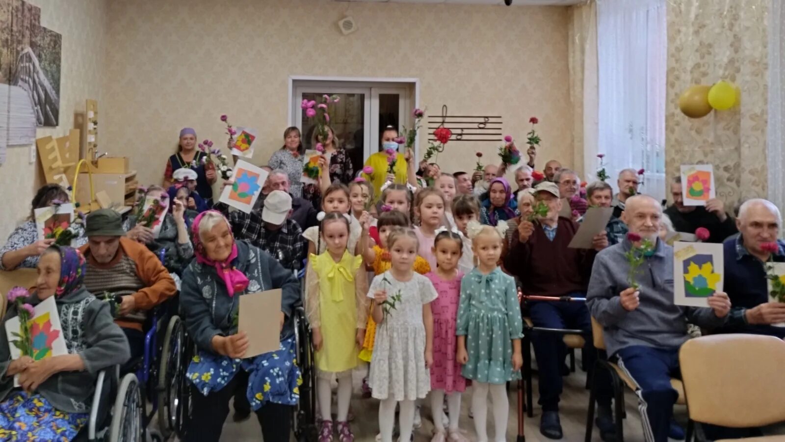 Дом престарелых в чульмане. День пожилых в доме интернате. Димитровграде». Киби-жикья дом престарелых. Дом престарелых.