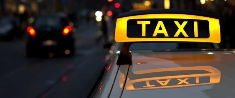 Водитель такси стоя. Такси 5 водитель. Мелитопольское такси. Такси может подорожать.