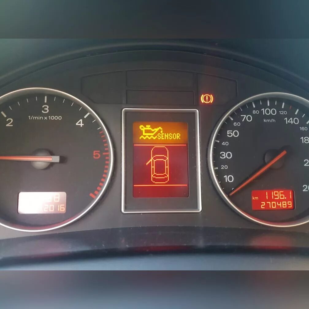 Ауди а6 с5 давление масла. Ауди а6 с6 2.4 sensor. Audi a4 b8 красная масленка. Sensor на Audi a4 b6. Сенсор масла Ауди а4.