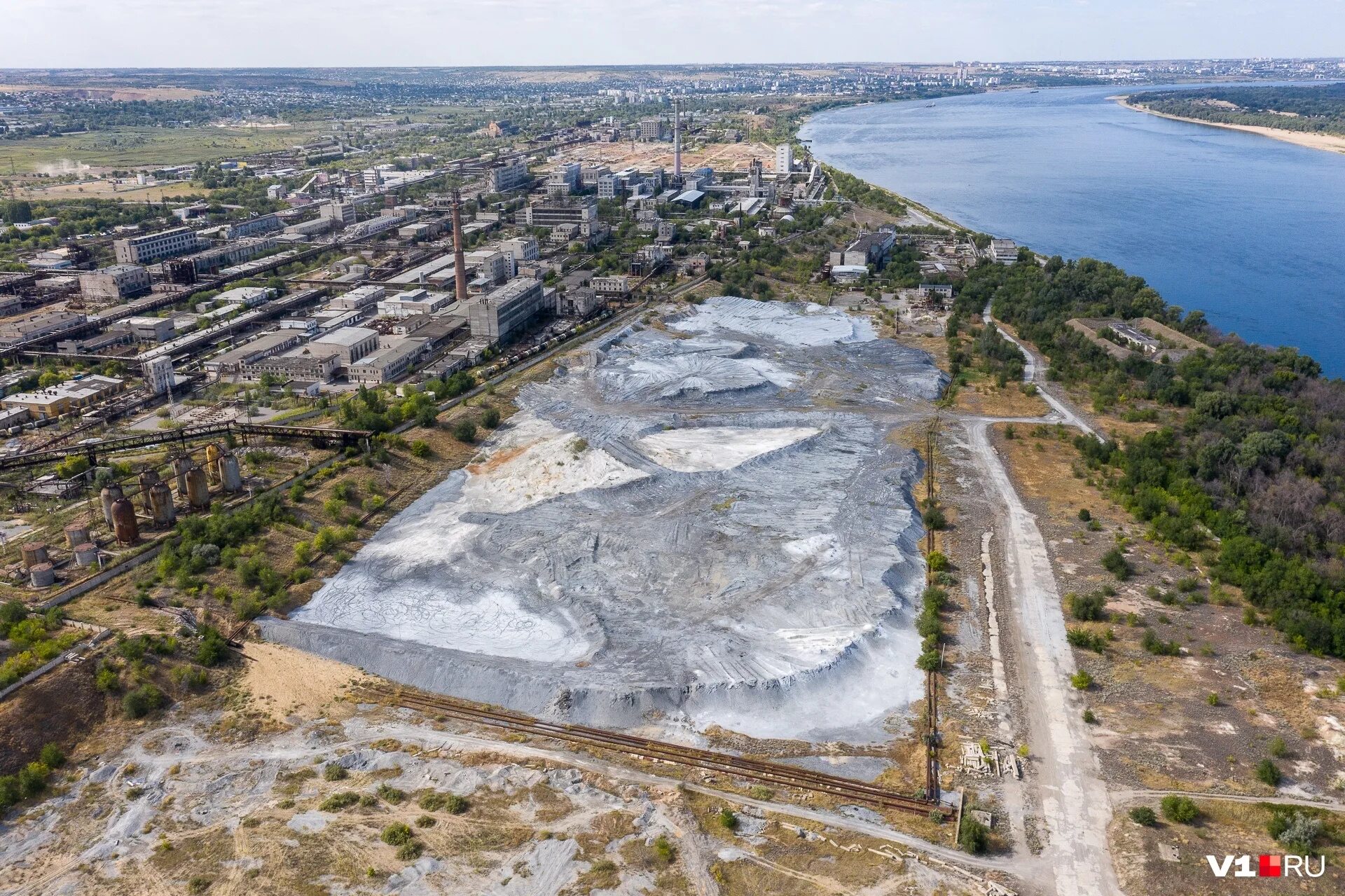 Химпром волгоград 2021. Химпром волгоград последние. Химпром волгоград. Химпром волгоград. Волгоград кировский район завод химпром.