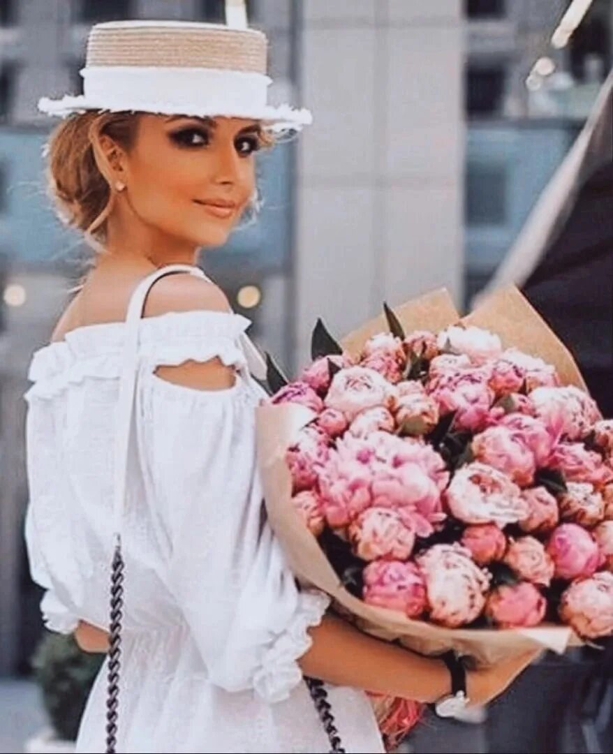 красота души человека. женские афоризмы. легко ли быть женщиной. айшвария рай в 40 лет. в жизни особы все.