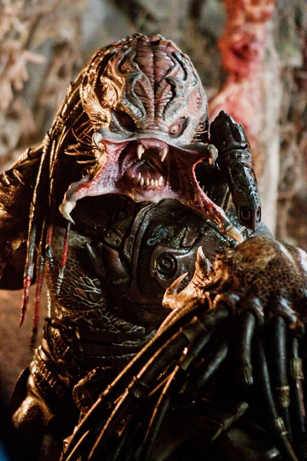 Хищные хищники. Предатор 4к. Хищник фильм 1987 инопланетянин. Хищники предатор фильм 2010. Хищные хищники.