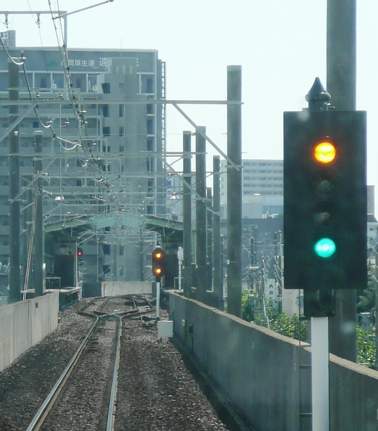 Сигнализация на железной дороге. Железнодорожная светофорная сигнализация. Норвежская Железнодорожная сигнализация. Железнодорожные светофоры в США. Сигнализация на ЖД.