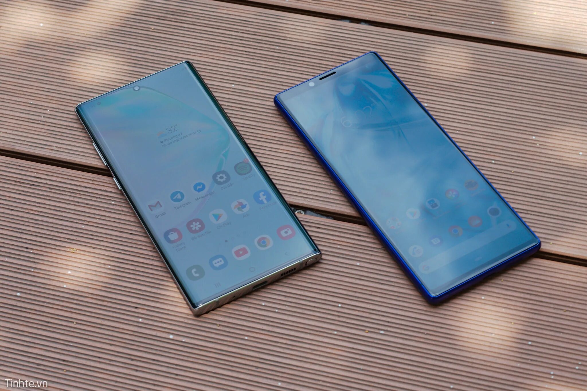 Sony Xperia Note 10. Sony Xperia 1 v. Xperia Note 10 Pro. Sony Xperia Note 8.