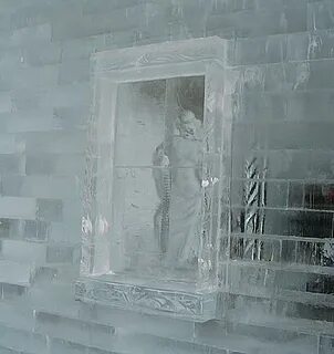 Болотного цвета ледяном дворце