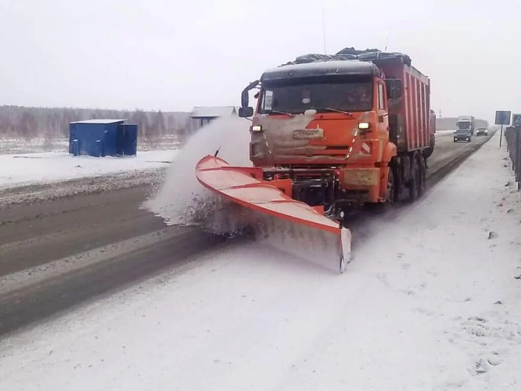 Соль для чистки дорог от снега. Мариинскавтодор. Мариинскавтодор машина.