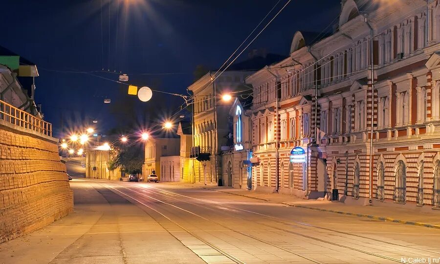 Вечер новгород. Ночной город Нижний Новгород. Нижний Новгород ночная улица. Нижний Новгород ночной город улицы. Рождественская улица Нижний Новгород ночью.