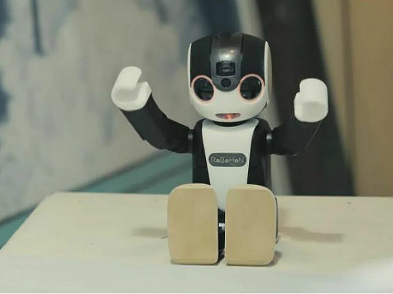 Говорящие роботы есть