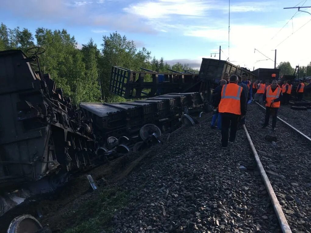 Железная дорога сейчас. Забайкальский край сход вагонов. Забайкальская железная дорога сход вагонов 2021. Сход 34 вагонов ЗАБЖД. Сход вагонов на Забайкальской железной дороги.