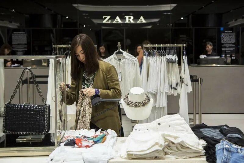 Zara заказ. Zara закрытие.