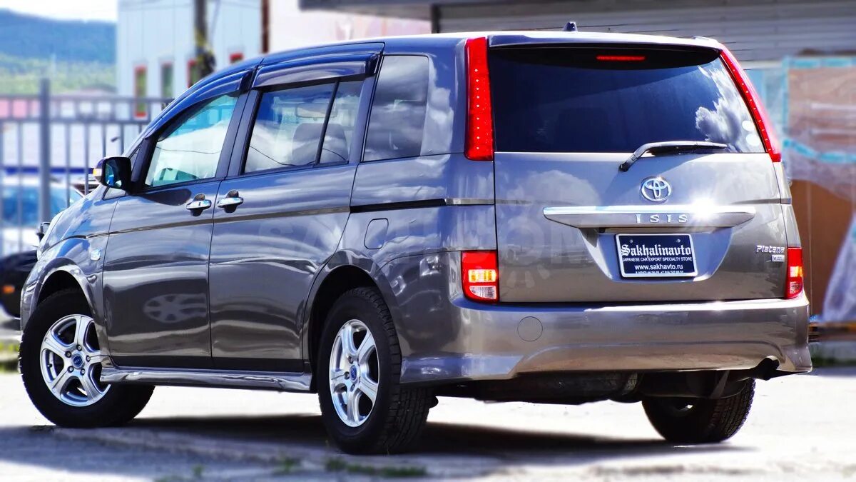 Тойота платана. Toyota isis platana. Toyota isis 2023. Toyota isis platana. Тойота платана.