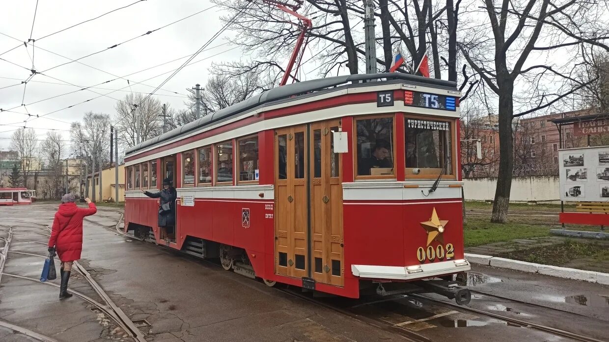 Трамваи Санкт-Петербурга лм 33. Ретро трамвай Санкт-Петербург. Ретро трамвай американка в СПБ. Трамвайный вагон лм 99.