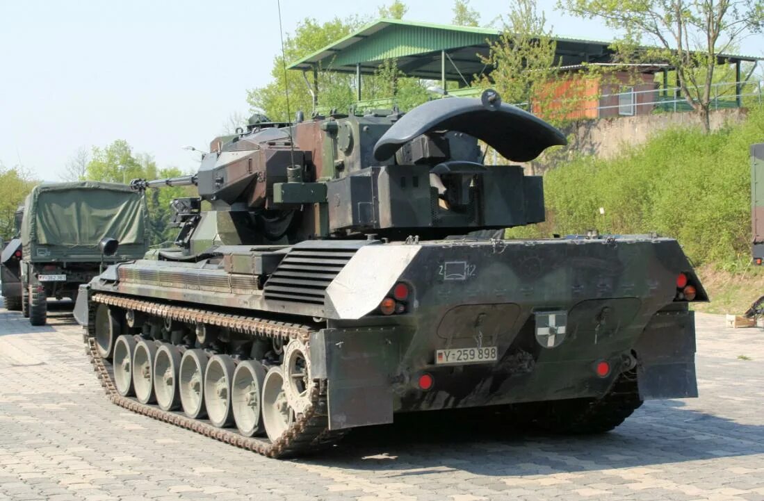 ЗСУ Gepard 1a2. ЗСУ гепард 1а2. Гепард Германская ЗСУ. Gepard a1. Танк гепард