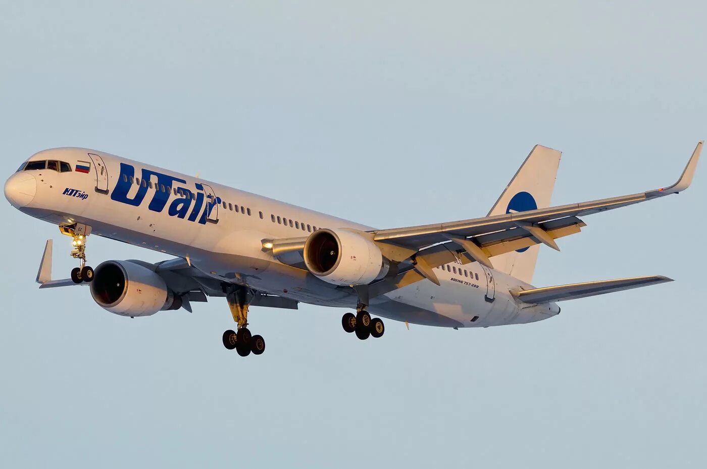 самолетах боинг 757. б-757-200. Boeing 757-300. самолет боинг 757. боинг 757-200.