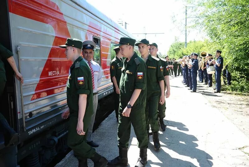 Военный комиссар Сызрань. Сызранский сборный пункт призывников. Призывники 2022. Форма призывника Росгвардии. Срочники на границе белгородской области с украиной