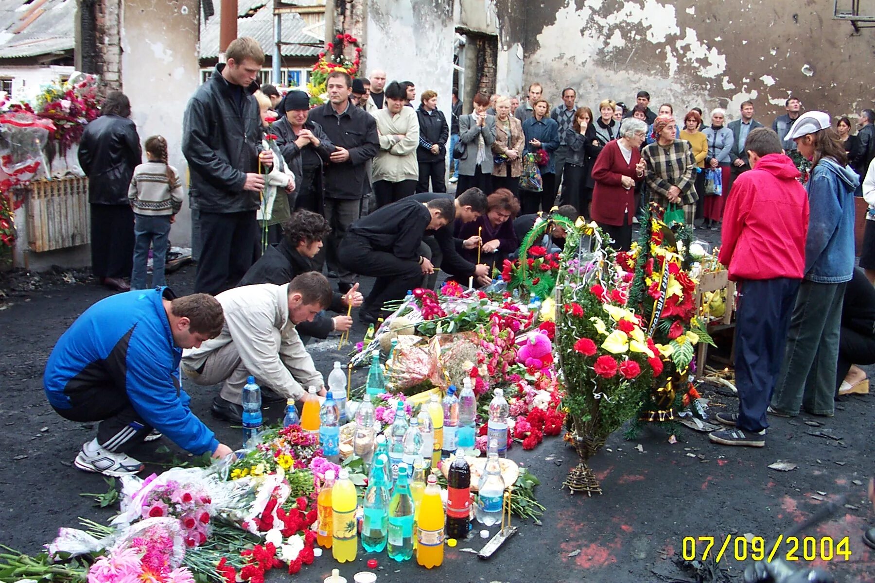 Сколько человек погибло при теракте в беслане. Беслан 1 сентября 2004 террористы.